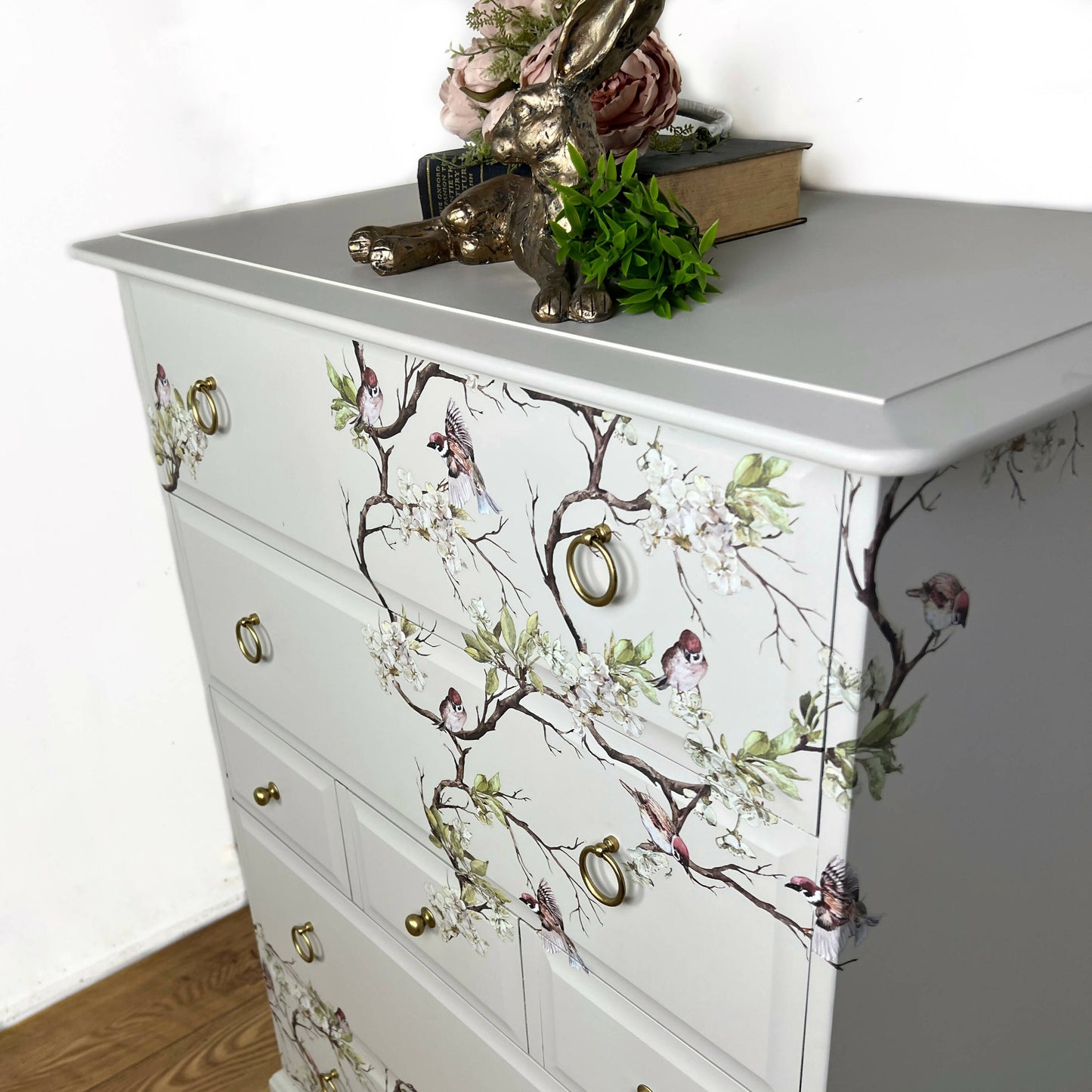 Vintage French Style Cream Stag Minstrel Tallboy Chest of Drawers With Blossom Flight