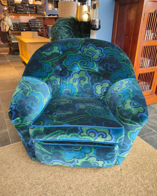 Vintage 1970's Oyster Armchair