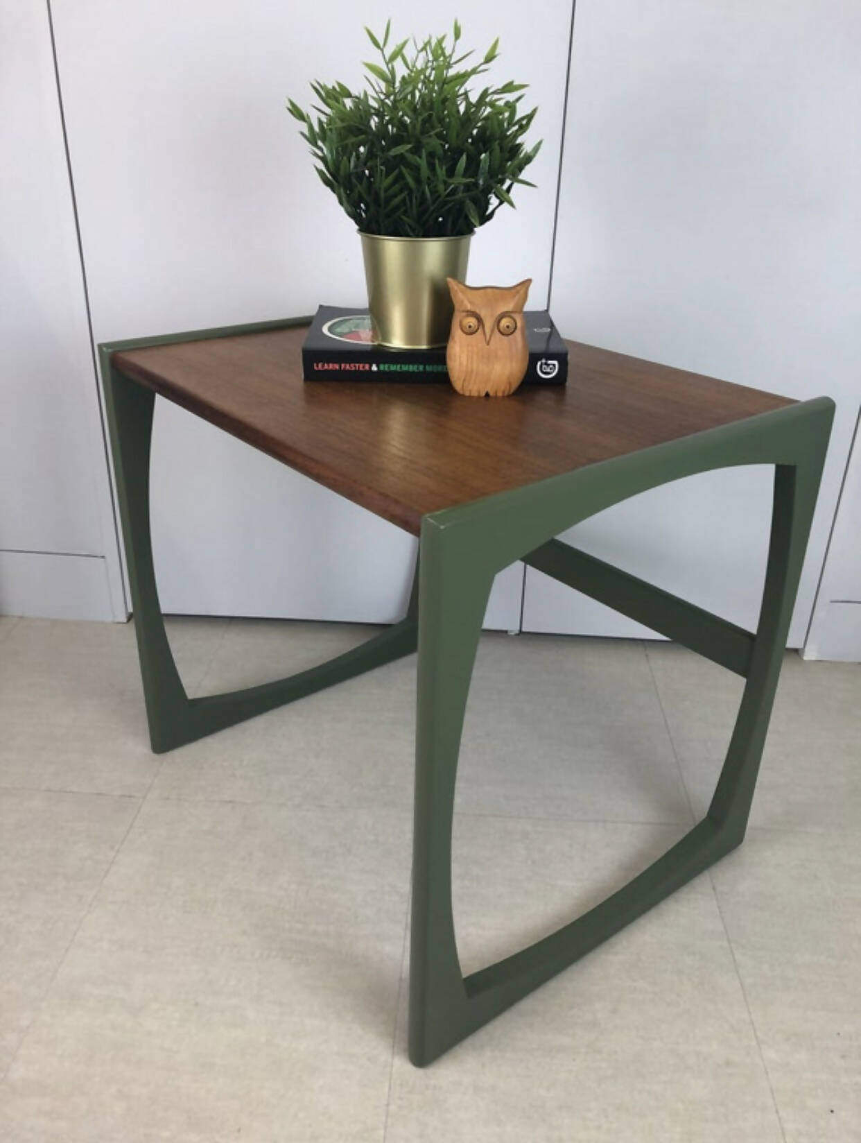 Vintage mid deals century end table