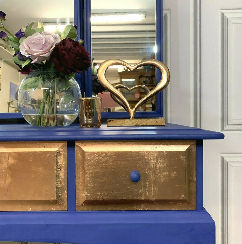 navy and gold dressing table French Style Navy and Gold Dressing Table: Ornate Louis Vanity