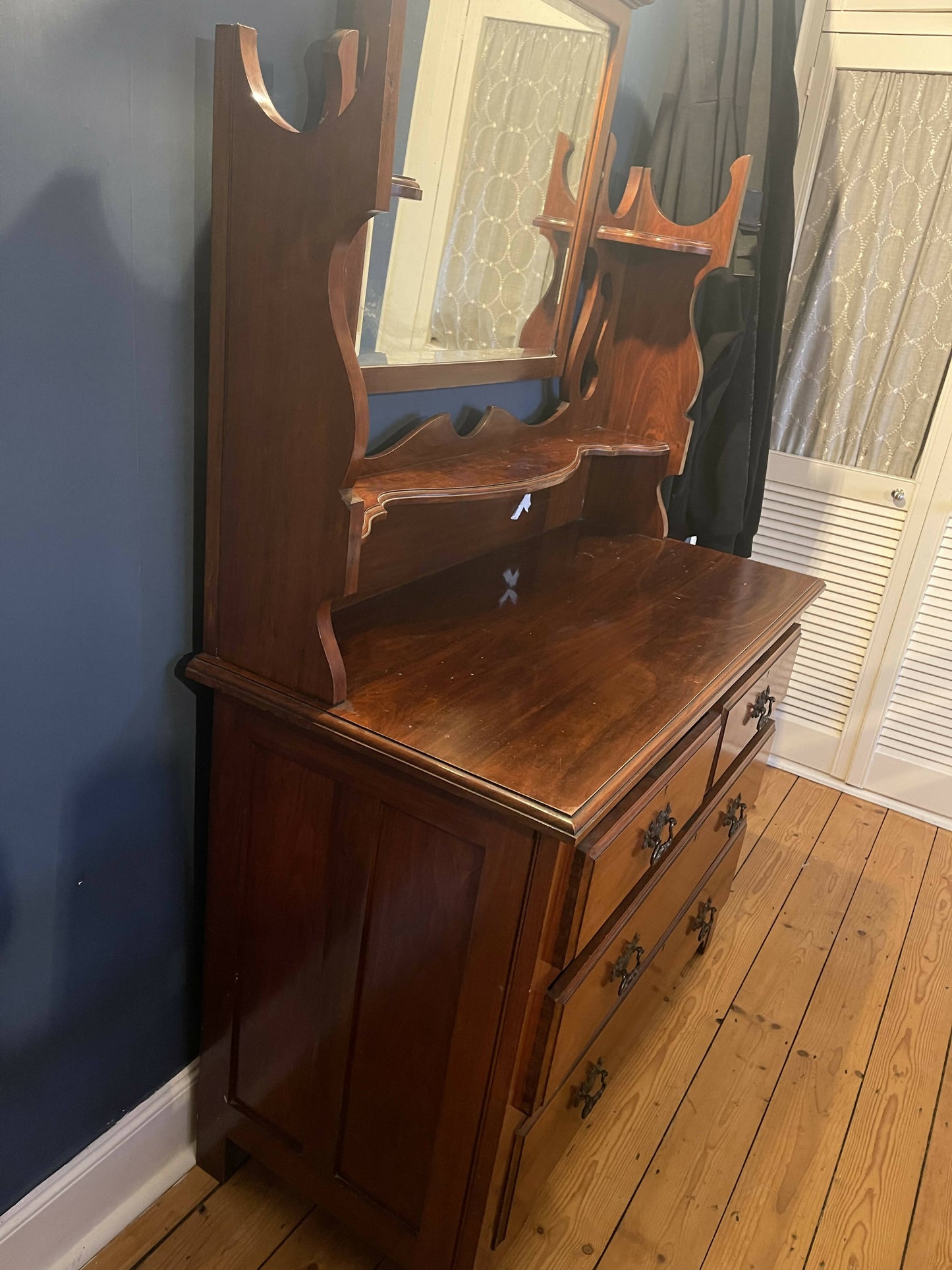 Vintage dressing table