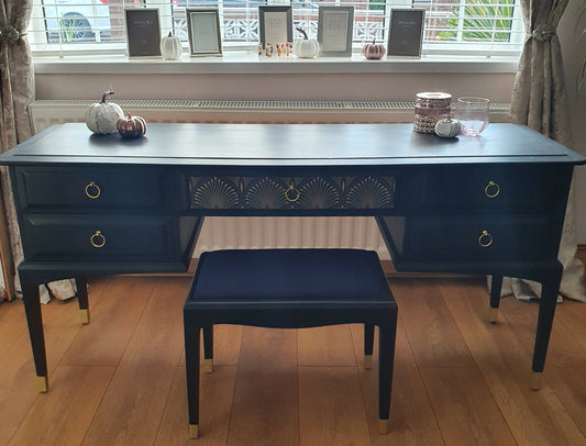 Stag Minstrel dressing table/desk and stool