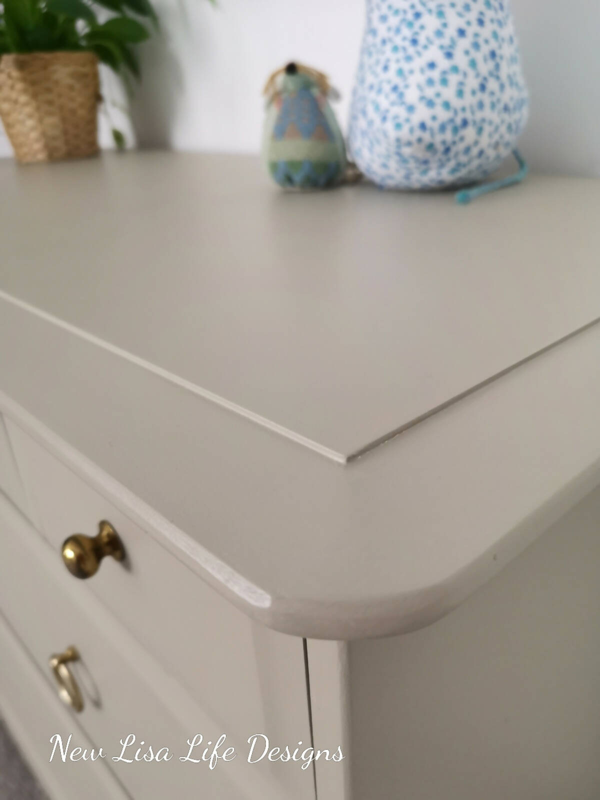Stag Minstrel 6 Drawer Chest of Drawers "4 over 2" Any colour!