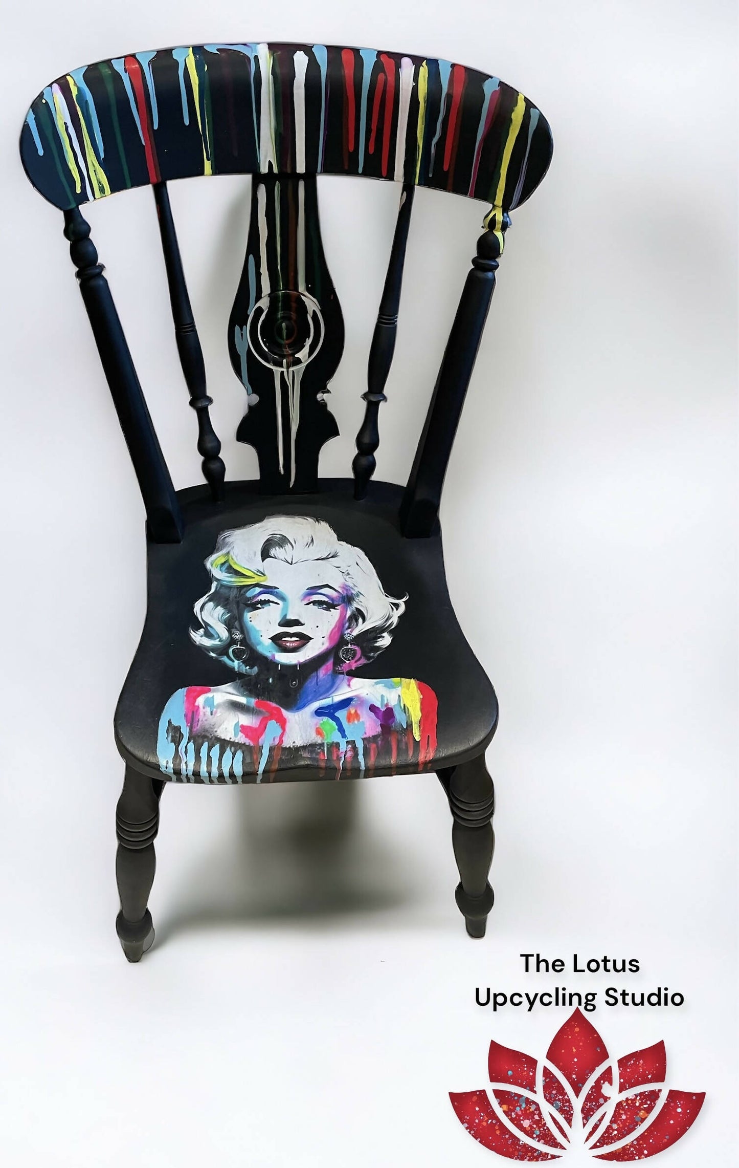 Marilyn Monroe & Audrey Hepburn Chairs