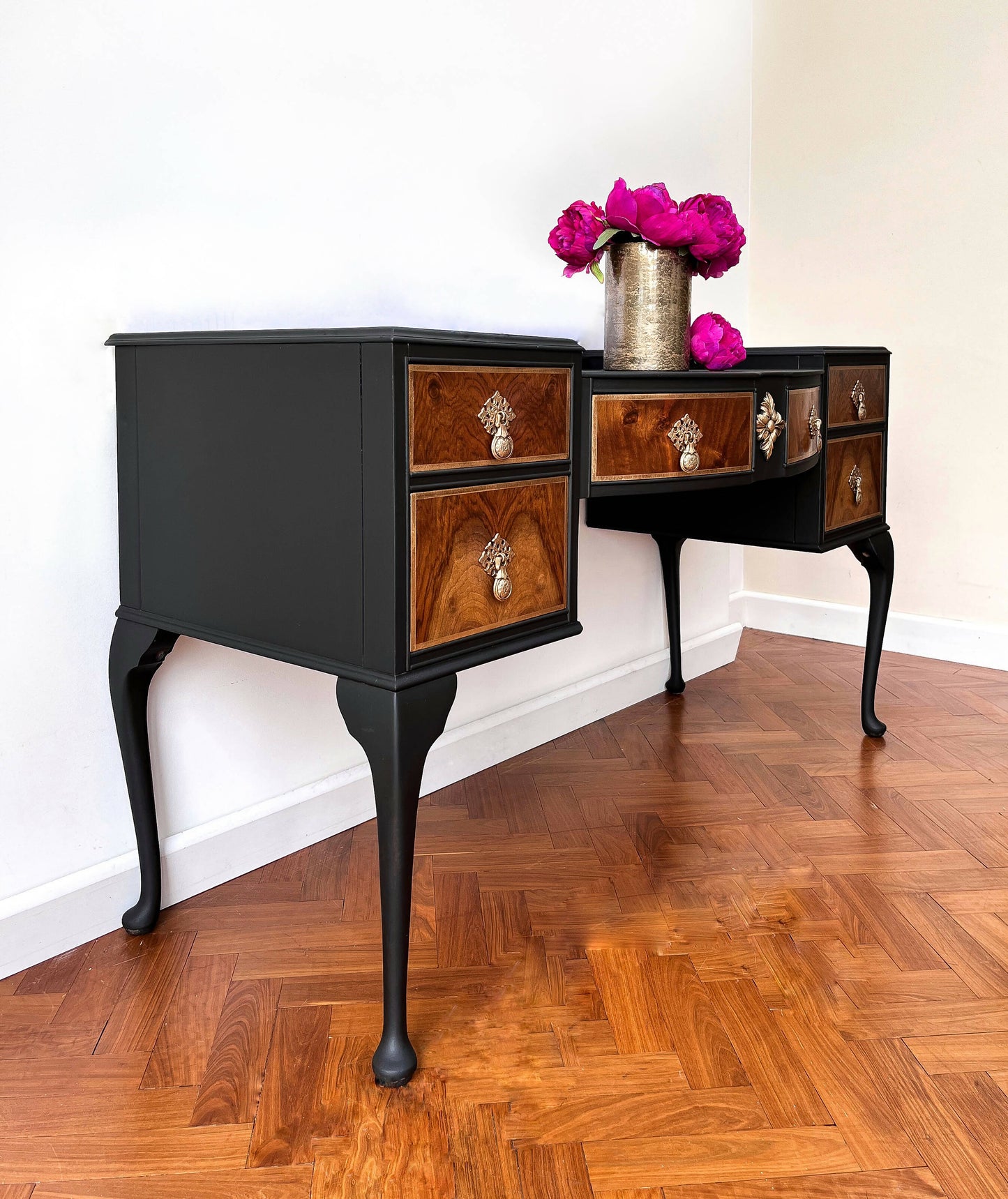 Vintage Queen Anne Style Dressing Table Vanity Hand Painted in Black and Gold.