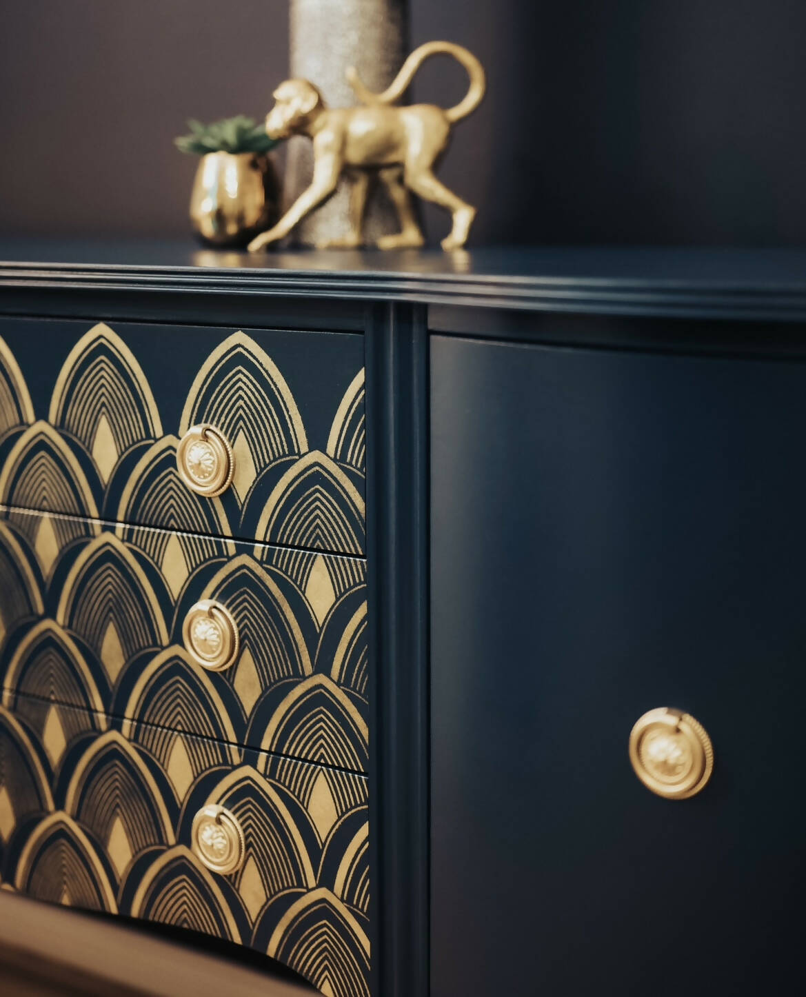 Isla Regency Style Serpentine Sideboard