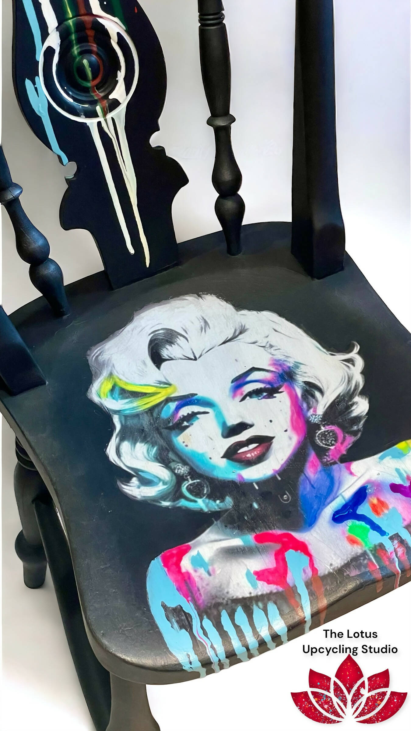 Marilyn Monroe & Audrey Hepburn Chairs