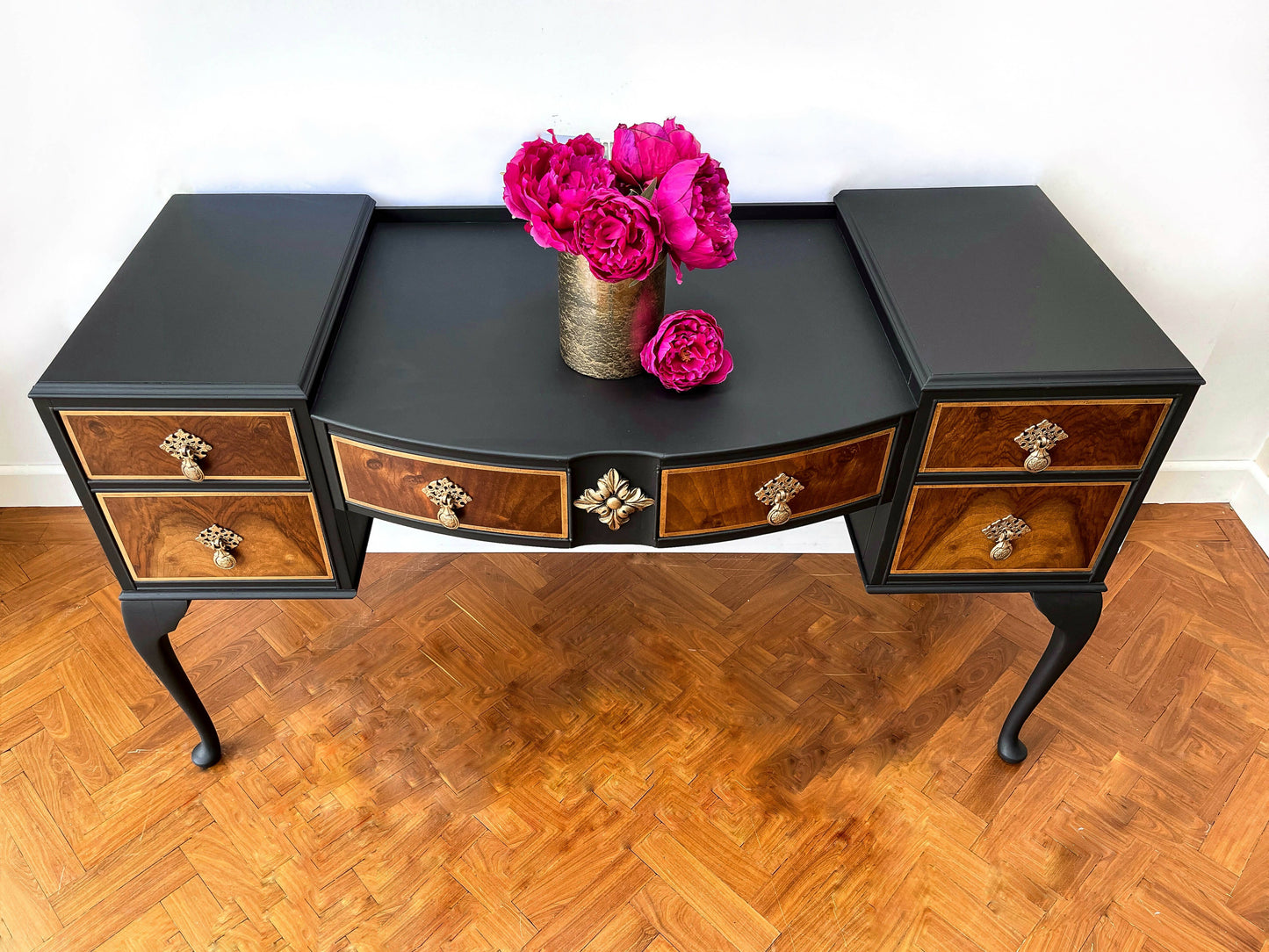 Vintage Queen Anne Style Dressing Table Vanity Hand Painted in Black and Gold.